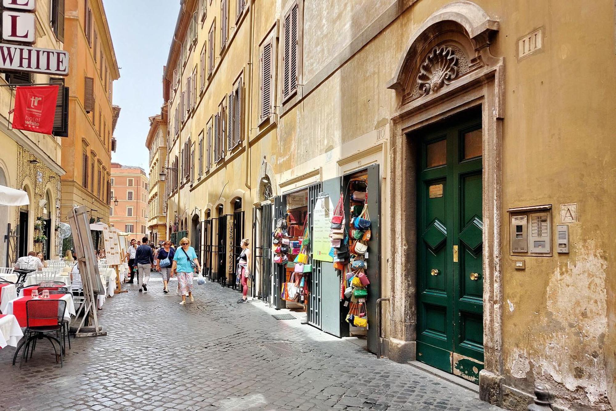 Ych-incantevole A Fontana Di Trevi Apartamento *